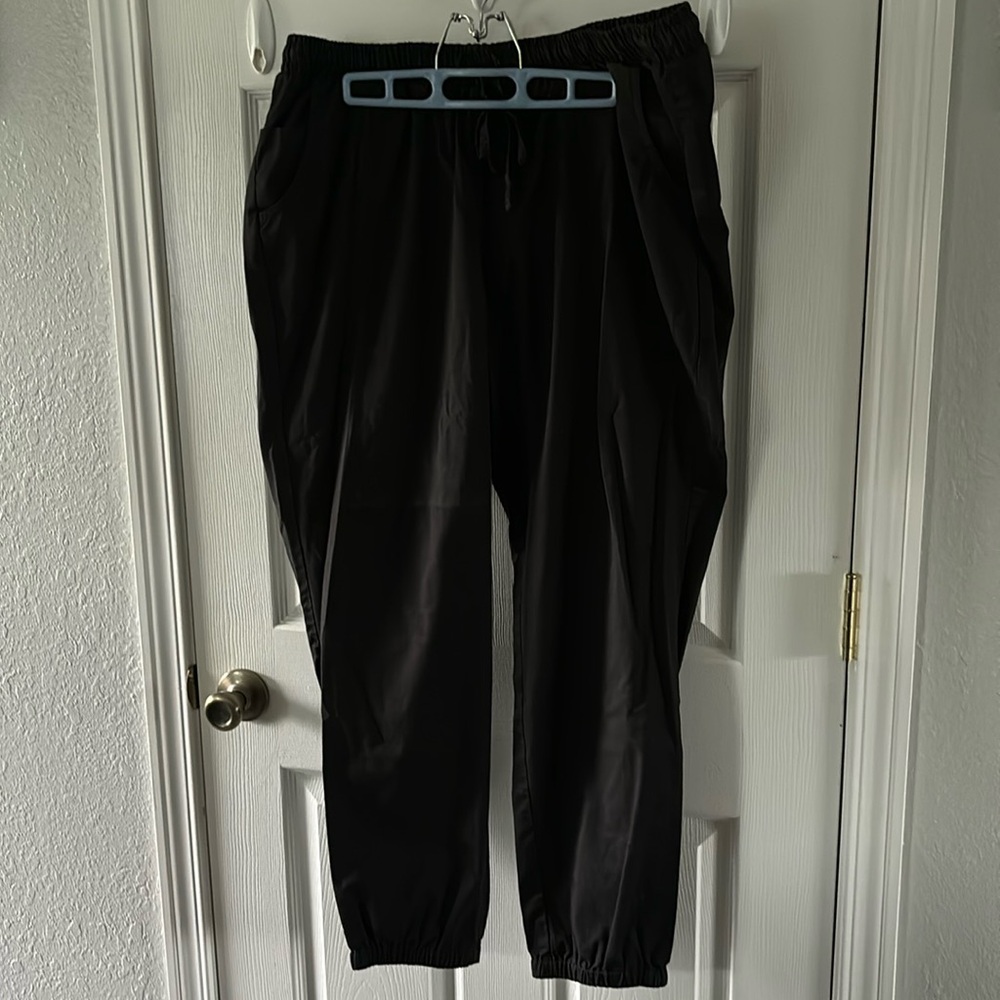 Women’s scrub pants